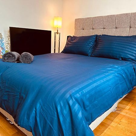 Stunning One Bedroom Studio Flat Лондон Екстериор снимка
